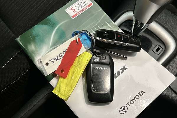 2020 Toyota Hilux SR5 GUN126R 4X4 thumb-22