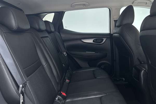 2017 Nissan QASHQAI ST-L J11 Series 2 thumb-11