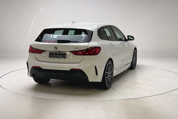 2019 BMW 1 Series 118i M Sport F40 thumb-1