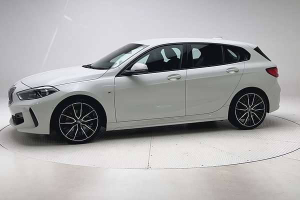 2019 BMW 1 Series 118i M Sport F40 thumb-6