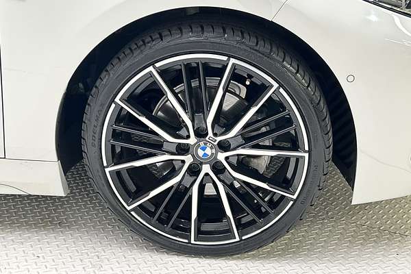 2019 BMW 1 Series 118i M Sport F40 thumb-9