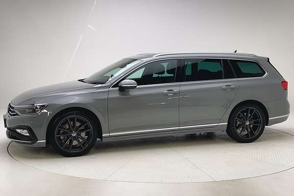 2022 Volkswagen Passat 206TSI R-Line B8 thumb-6