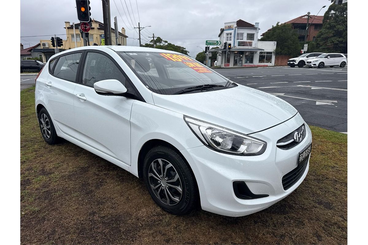 2016 Hyundai Accent Active RB4