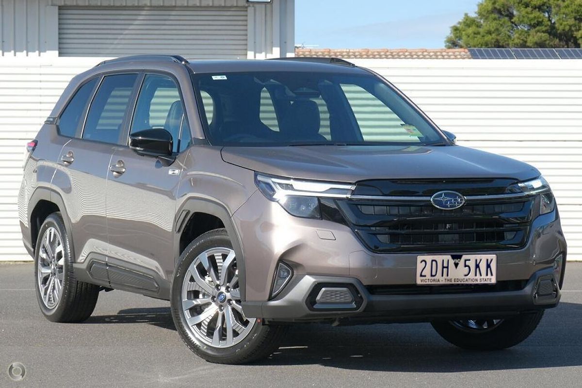 2025 Subaru Forester Hybrid Touring S6