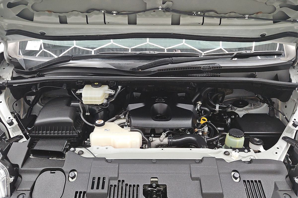 2020 Toyota Hiace Commuter GDH322R ELWB High Roof