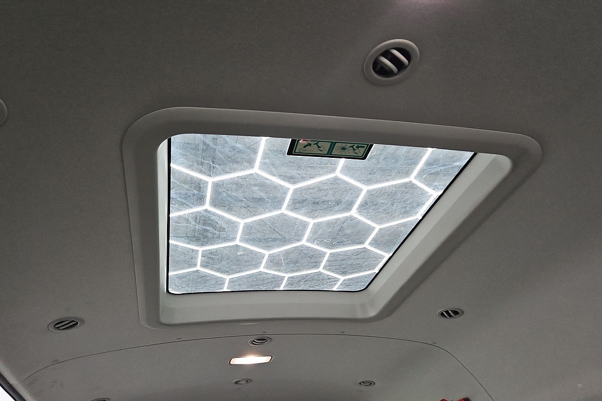 2020 Toyota Hiace Commuter GDH322R ELWB High Roof