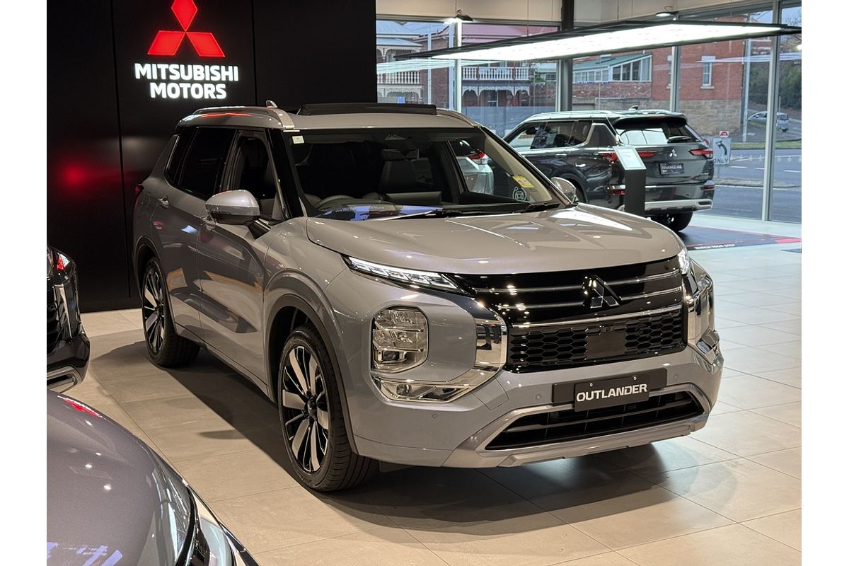 2025 Mitsubishi Outlander Exceed ZM