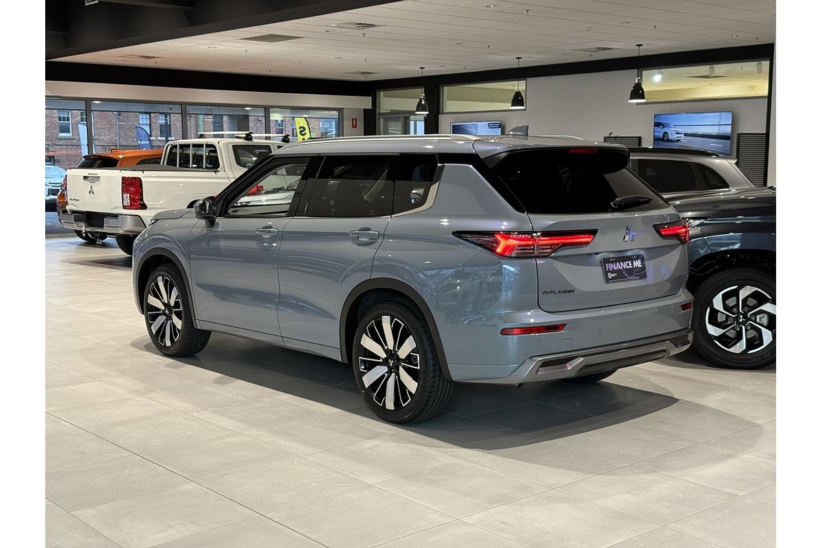 2025 Mitsubishi ZM Outlander EXCEED 2.5L CVT AWD 5ST