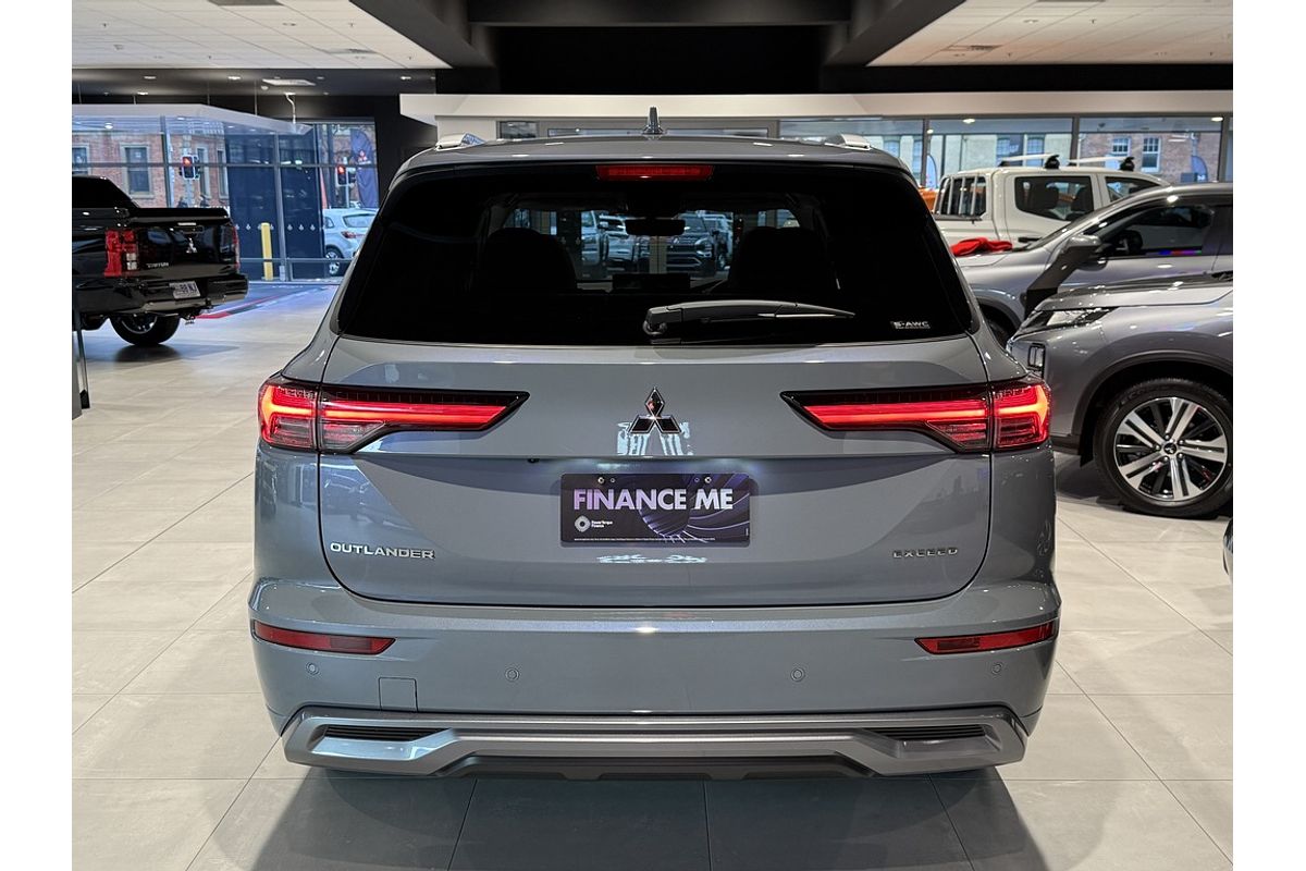 2025 Mitsubishi ZM Outlander EXCEED 2.5L CVT AWD 5ST