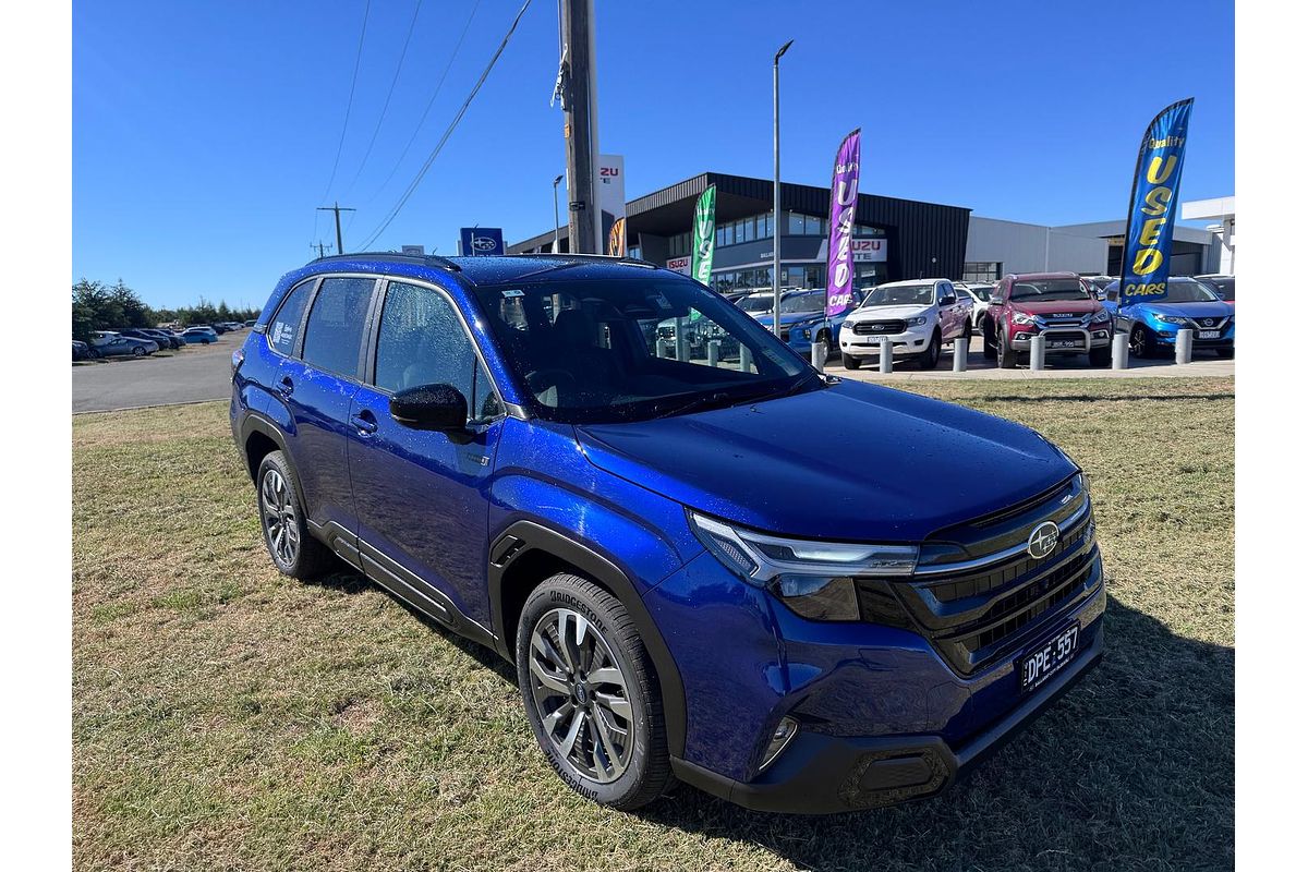 2025 Subaru Forester Hybrid Touring S6