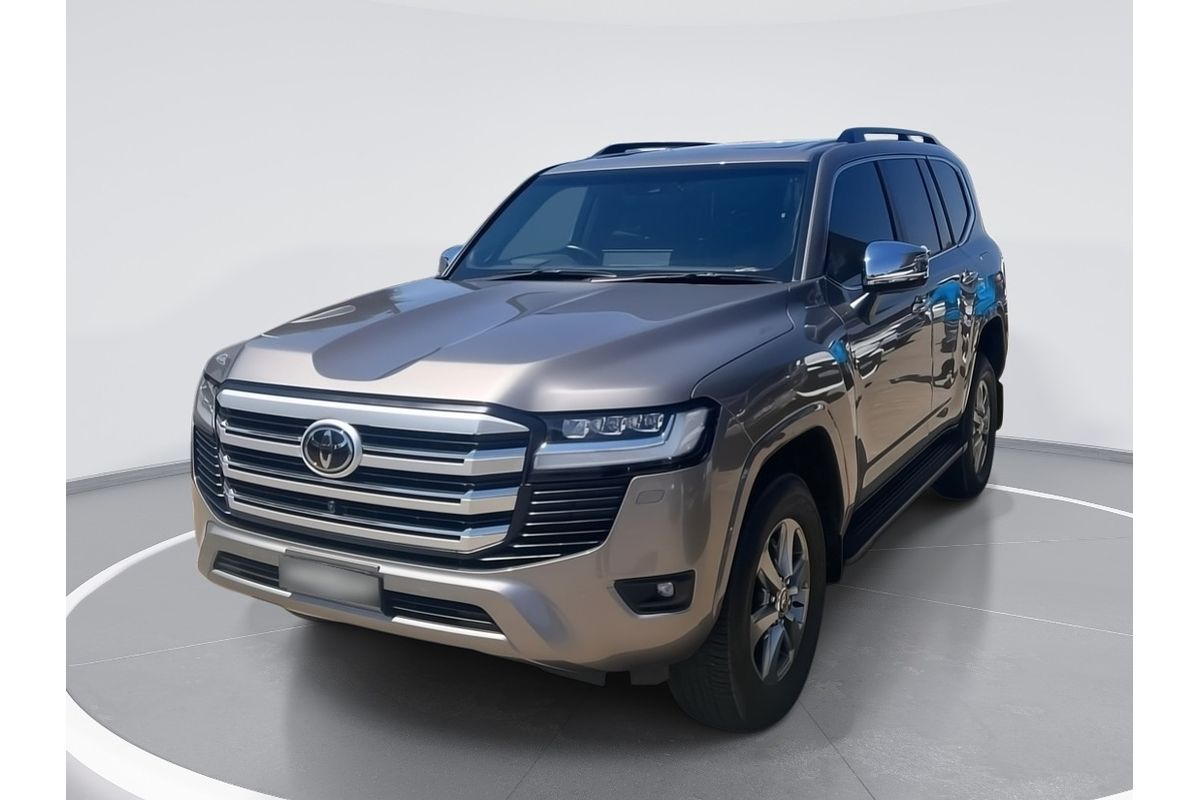 2022 Toyota Landcruiser Sahara FJA300R