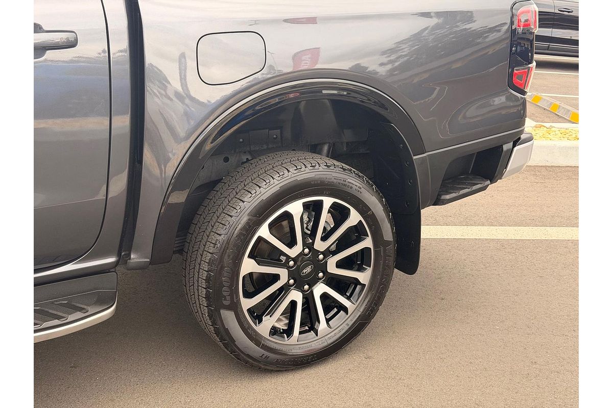 2025 Ford Ranger Platinum 4X4 3.0L