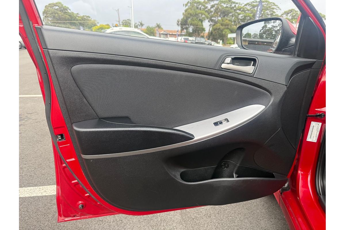 2017 Hyundai Accent Sport RB6