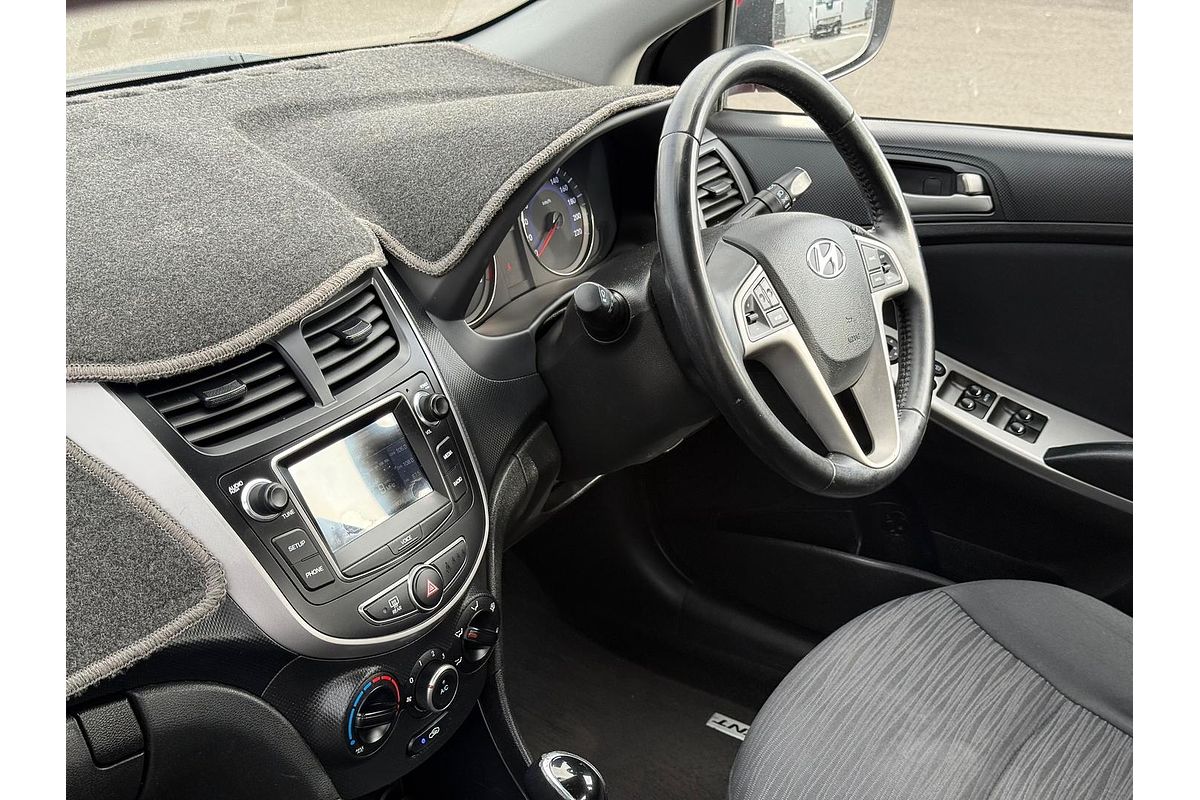 2017 Hyundai Accent Sport RB6