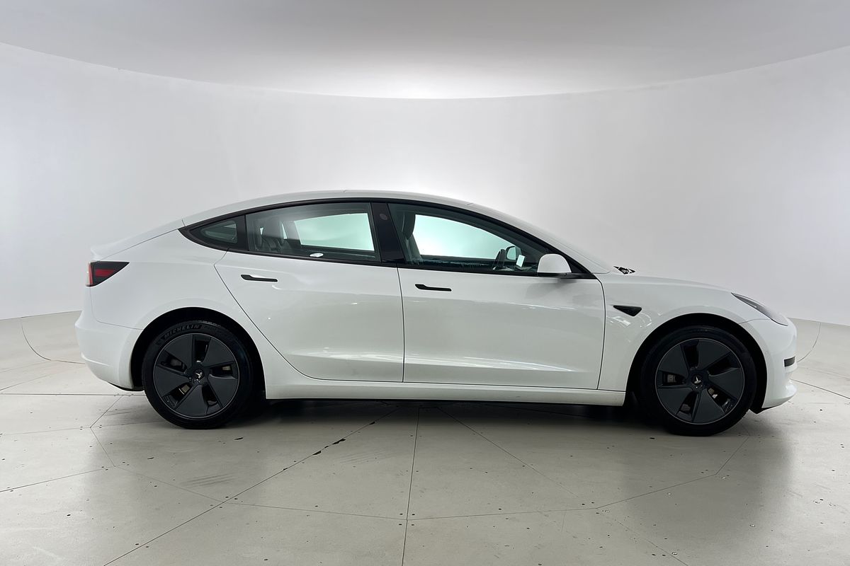 2022 Tesla Model 3 Rear-Wheel Drive