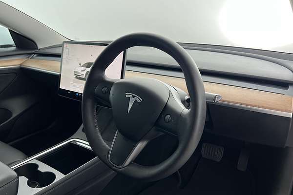 2022 Tesla Model 3 Rear-Wheel Drive thumb-8