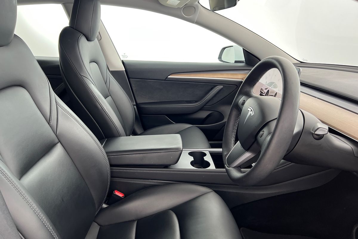 2022 Tesla Model 3 Rear-Wheel Drive