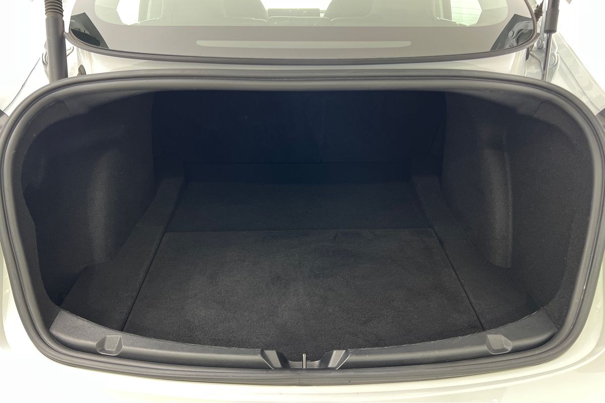 2022 Tesla Model 3 Rear-Wheel Drive