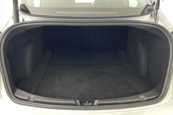 2022 Tesla Model 3 Rear-Wheel Drive thumb-11