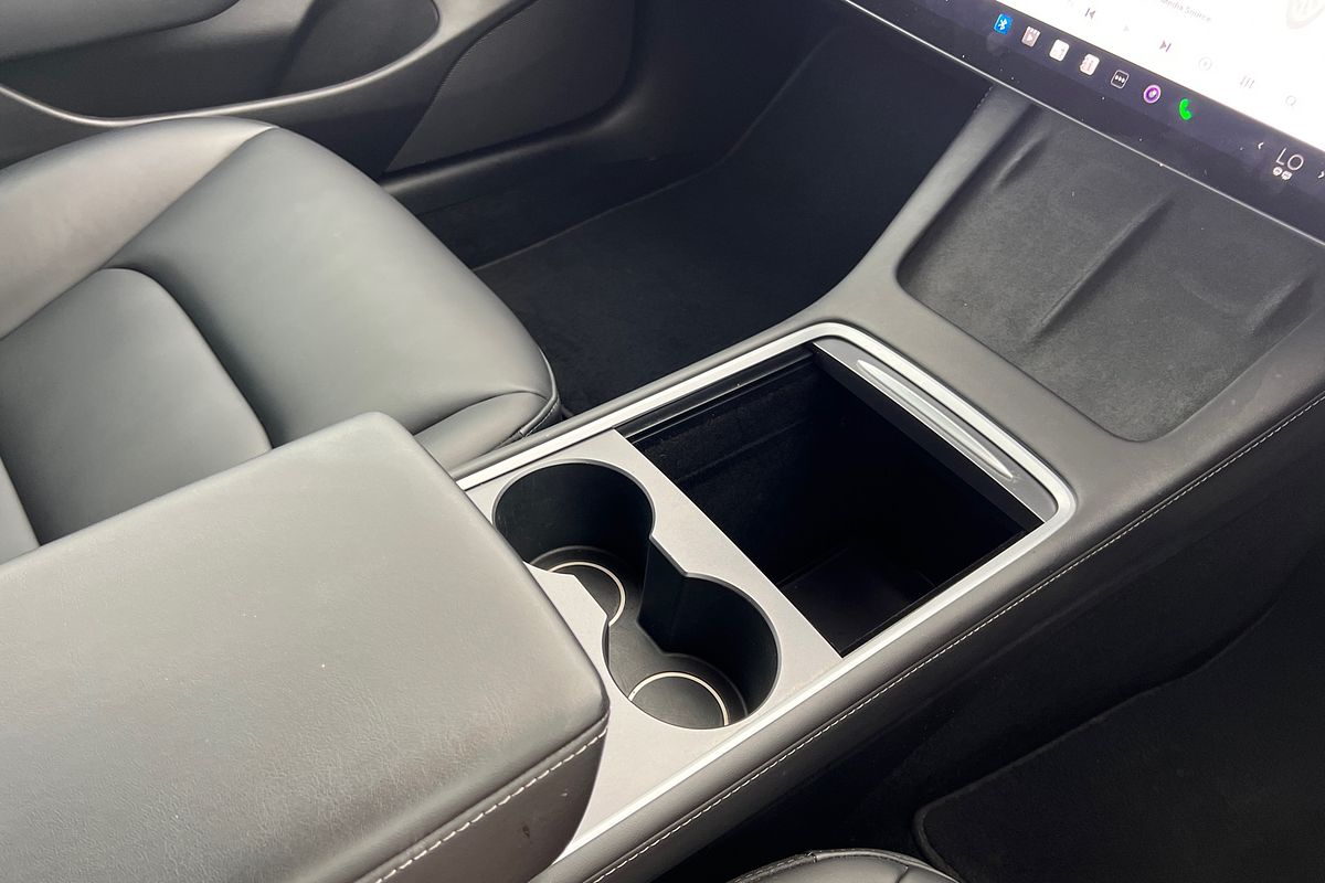 2022 Tesla Model 3 Rear-Wheel Drive