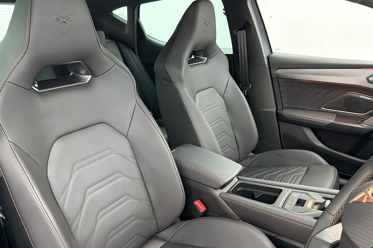 2025 CUPRA Leon VZx KL