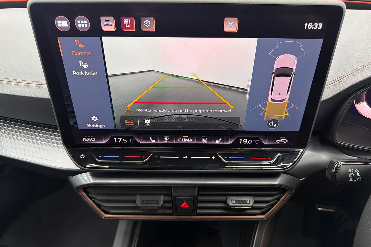 2025 CUPRA Leon VZx KL