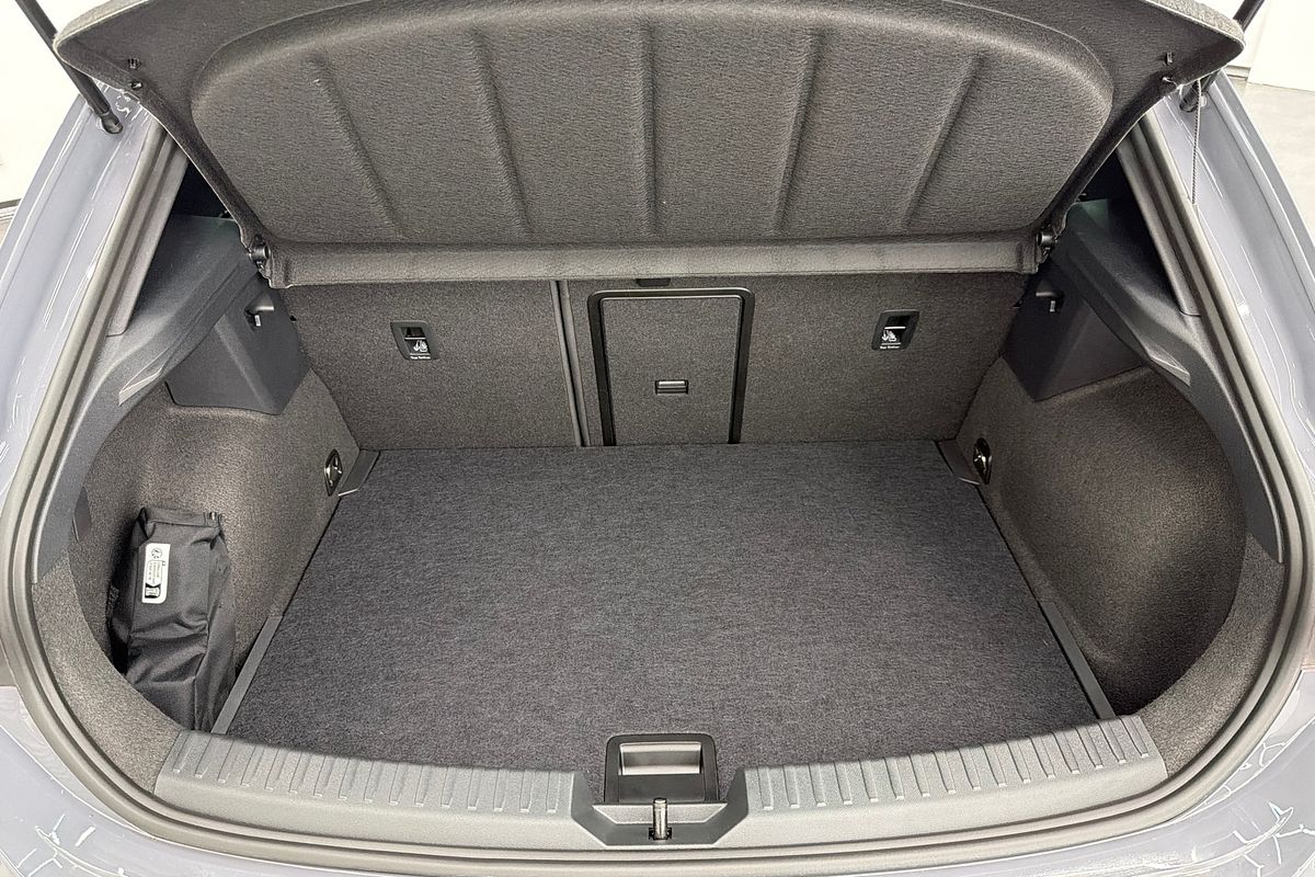 2025 CUPRA Leon VZx KL