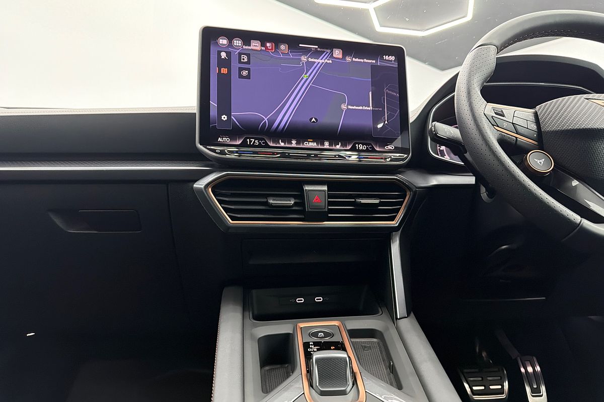 2025 CUPRA Leon VZx KL