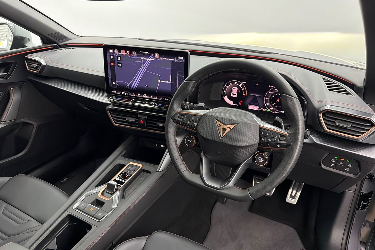 2025 CUPRA Leon VZx KL