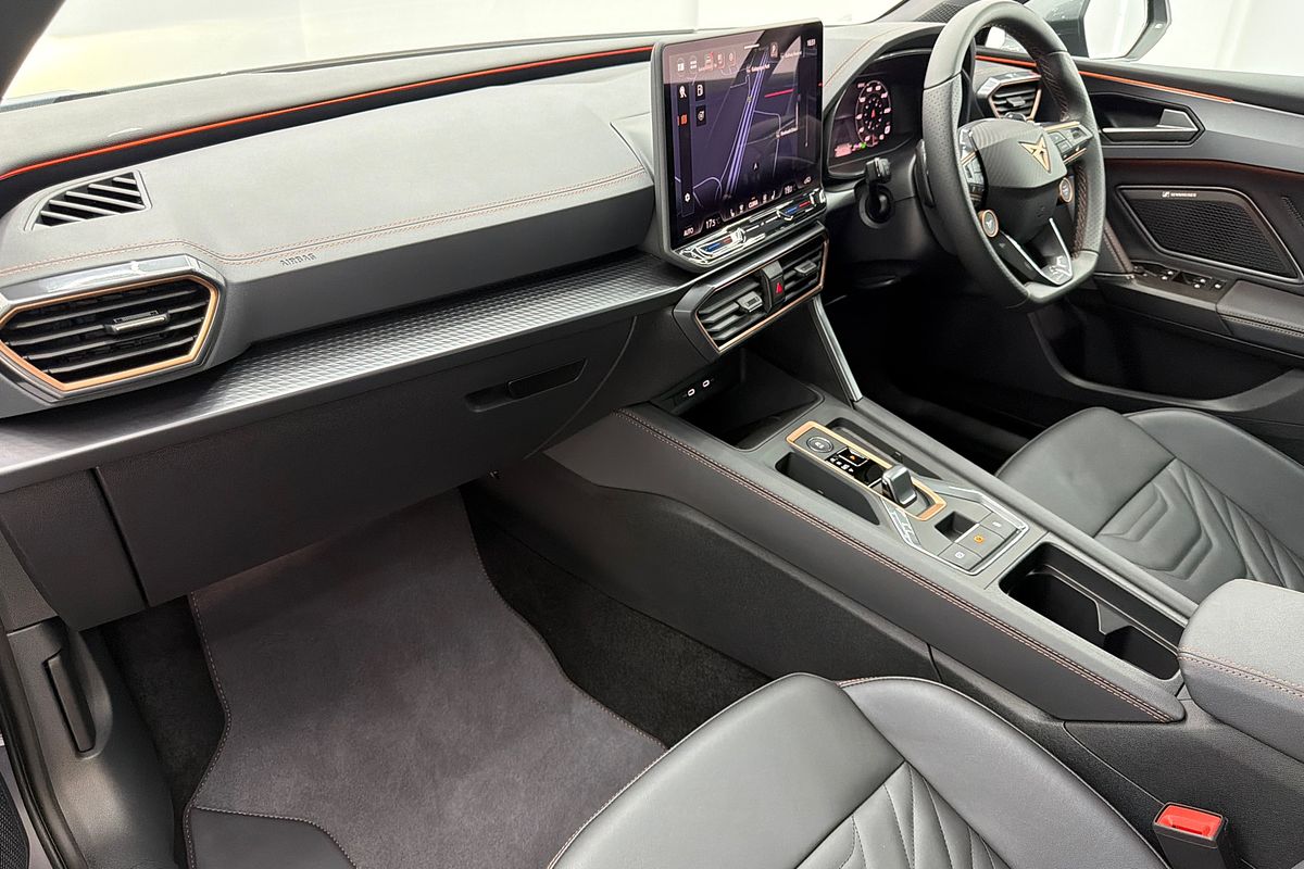 2025 CUPRA Leon VZx KL