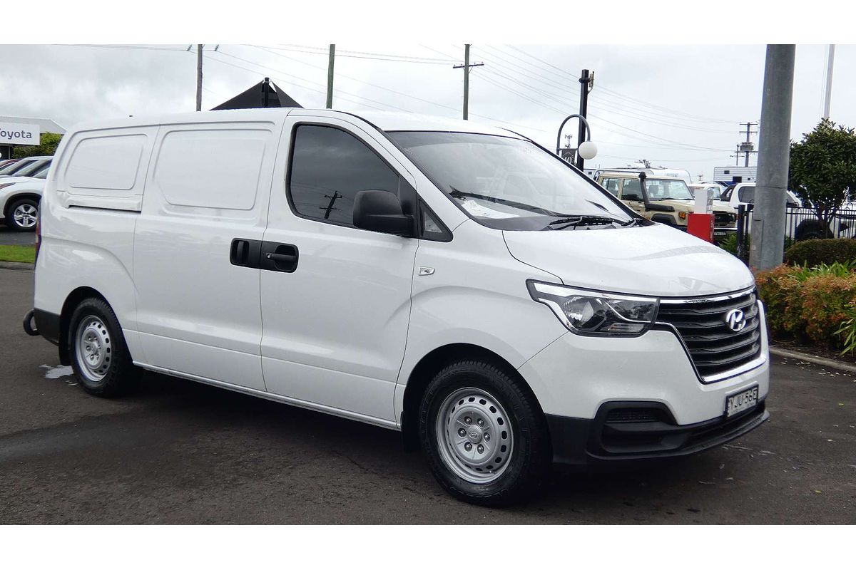 2019 Hyundai iLoad  TQ4