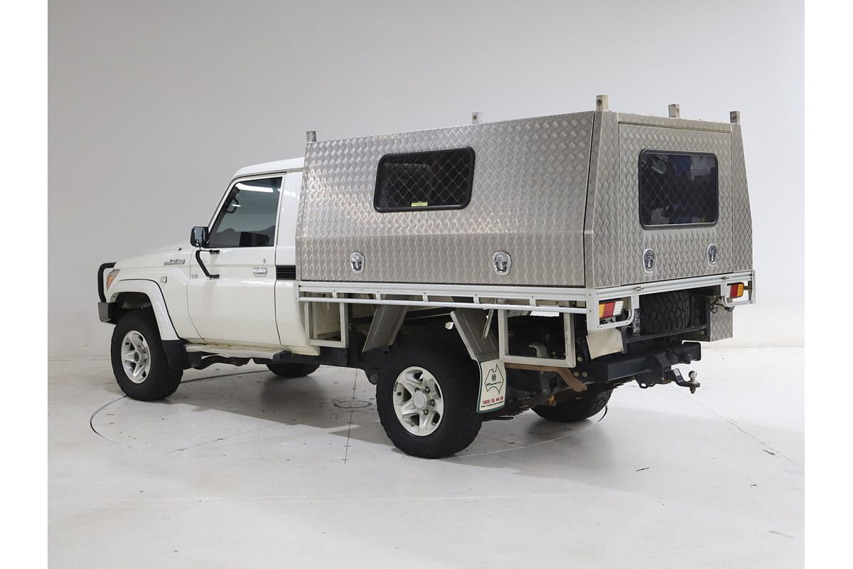 LC Military GXL 4.5L T Diesel Manual Single C/Chassis