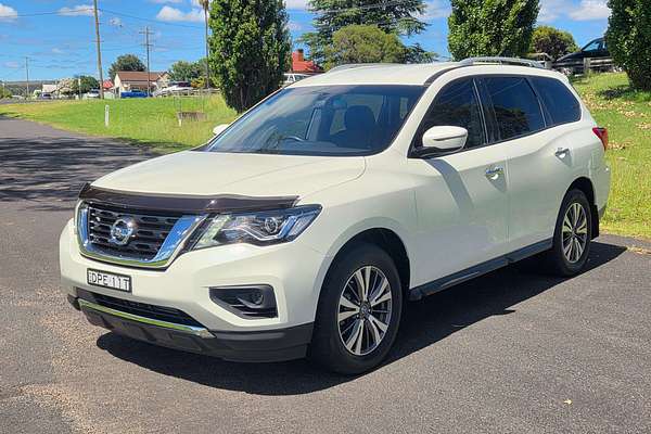 2017 Nissan Pathfinder ST (4x2) R52 MY15 UPGRADE