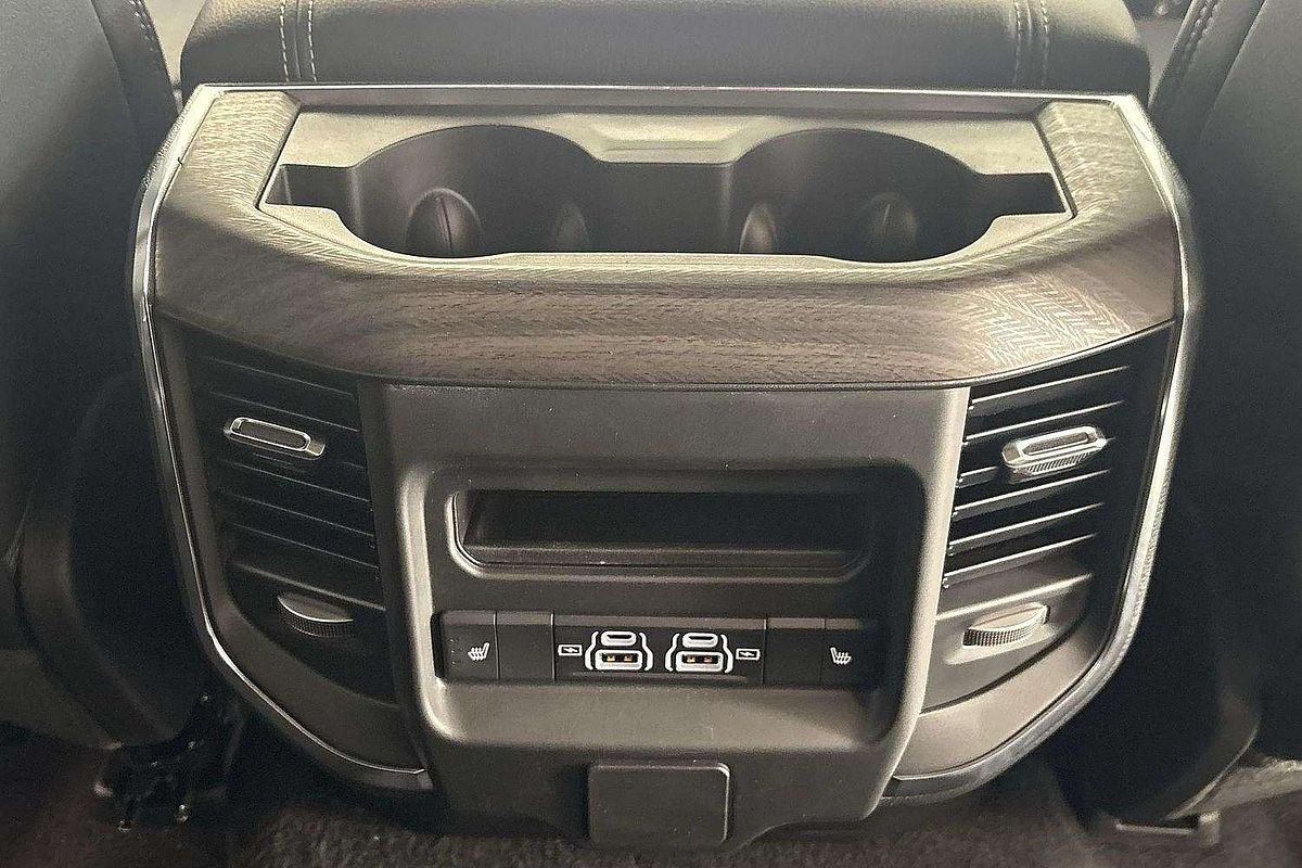 2025 RAM 1500 Laramie Sport Hurricane SO RamBox DT 4X4 SWB
