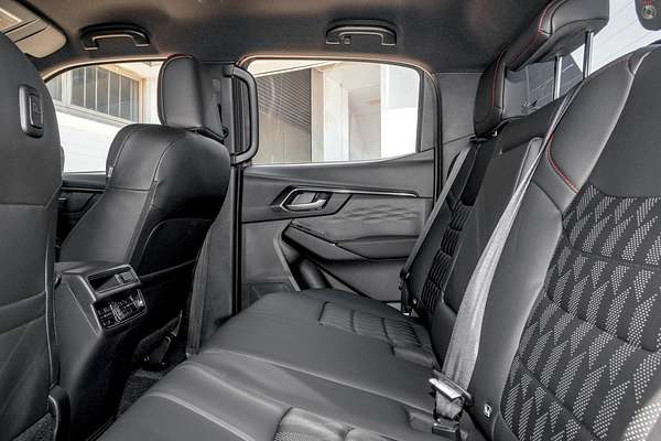 2025 Isuzu D-MAX X-TERRAIN 4X4 thumb-5