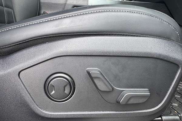 2025 Kia Tasman X-Pro TK 4X4 thumb-12