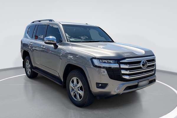 2022 Toyota Landcruiser Sahara FJA300R