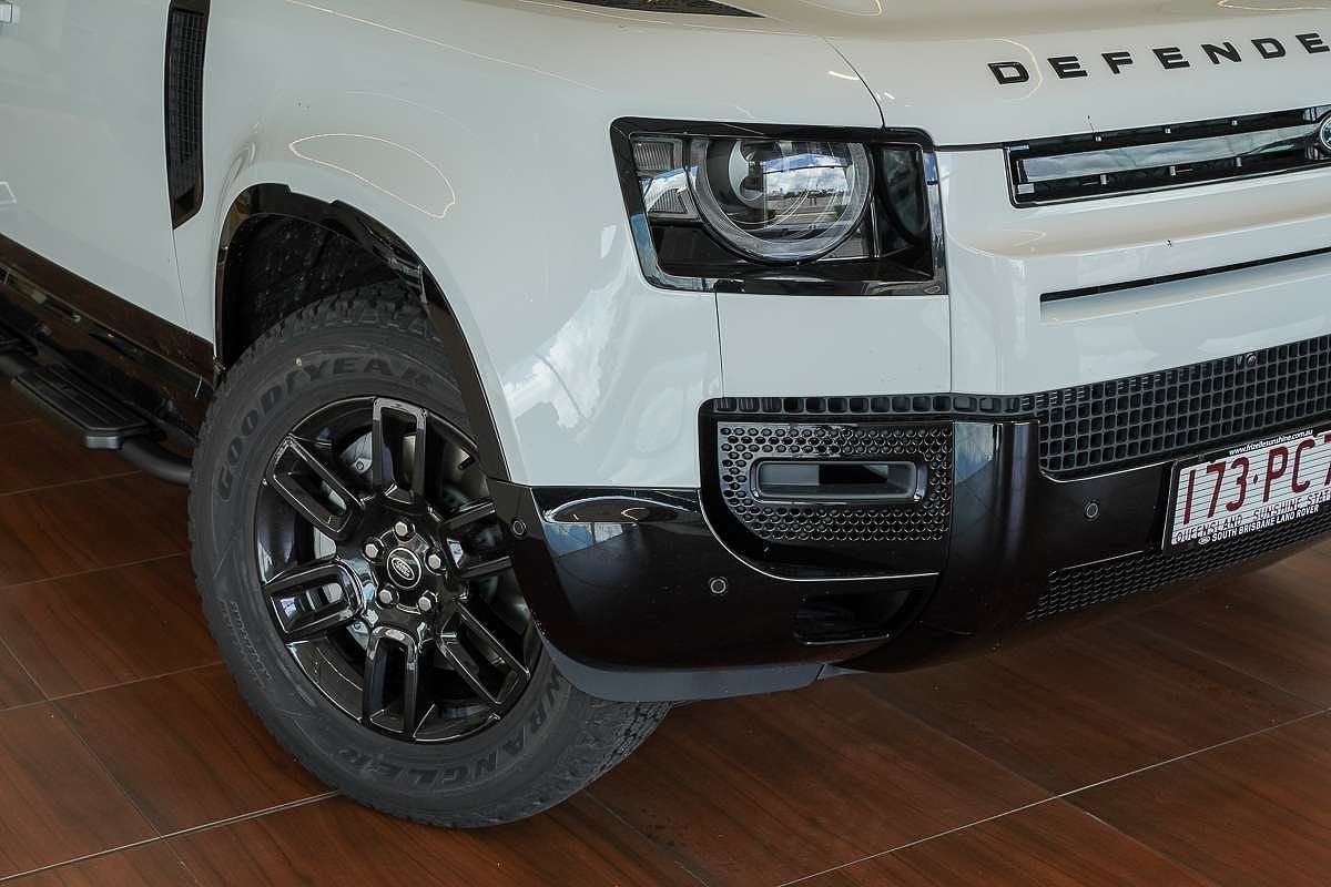 2025 Land Rover Defender 130 D350 X-Dynamic SE L663