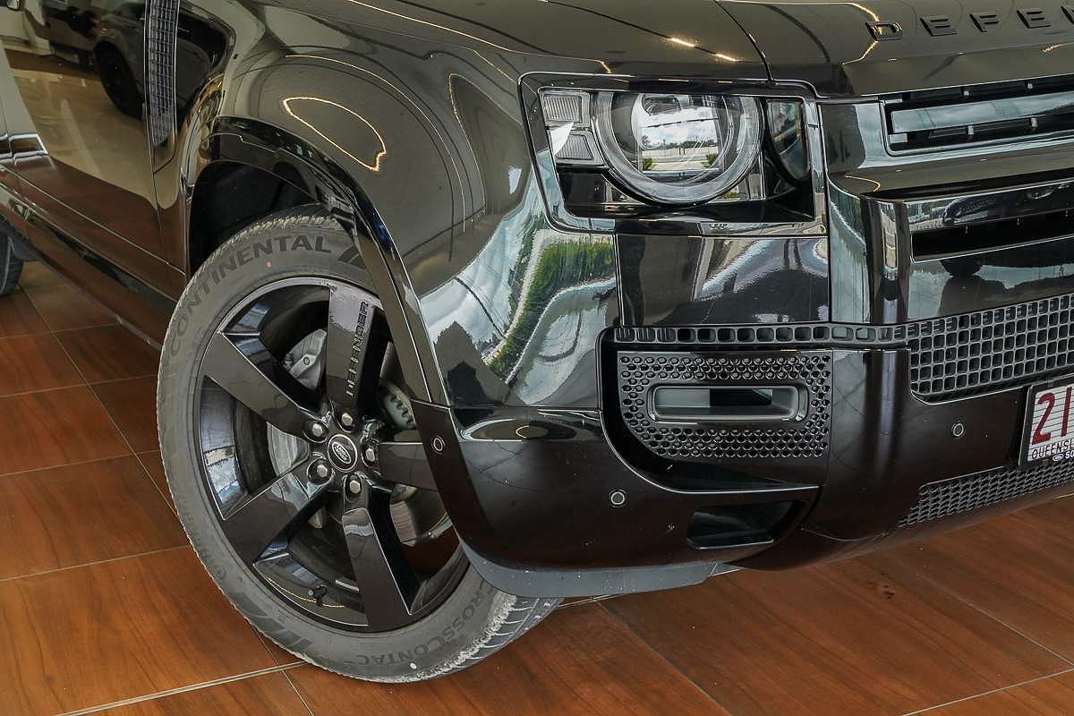 2024 Land Rover Defender 110 P400e X-Dynamic SE L663