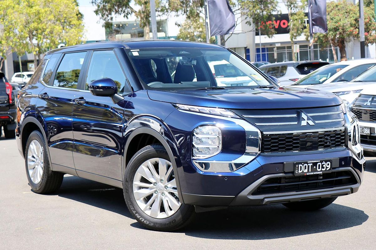 2025 Mitsubishi Outlander ES ZM