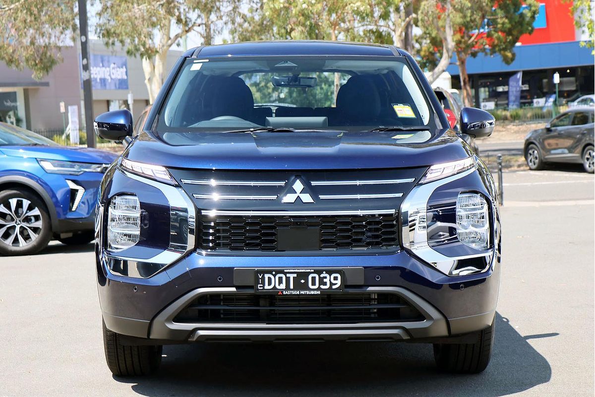 2025 Mitsubishi Outlander ES ZM