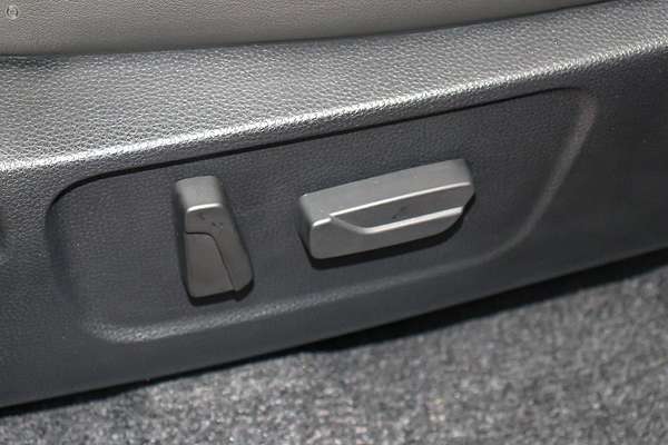 2024 Isuzu D-MAX X-TERRAIN 4X4 thumb-10