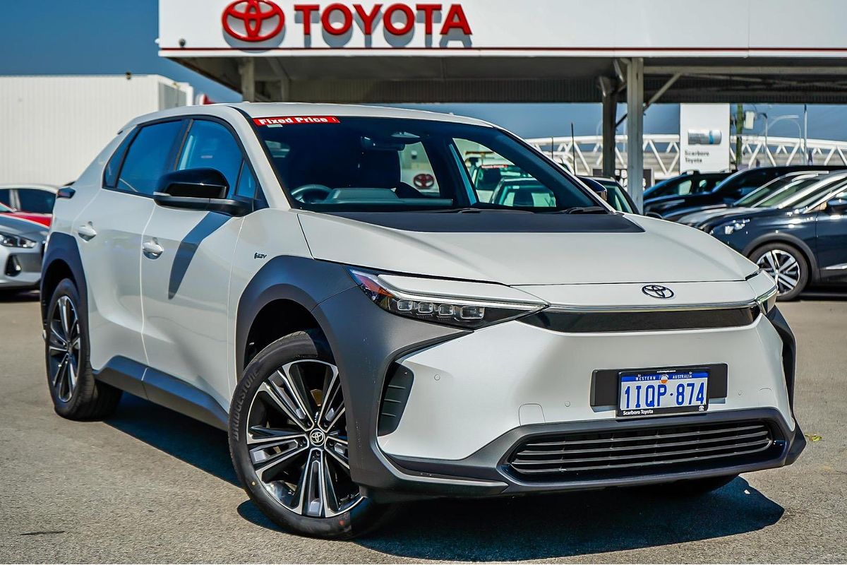 2024 Toyota bZ4X XEAM10R