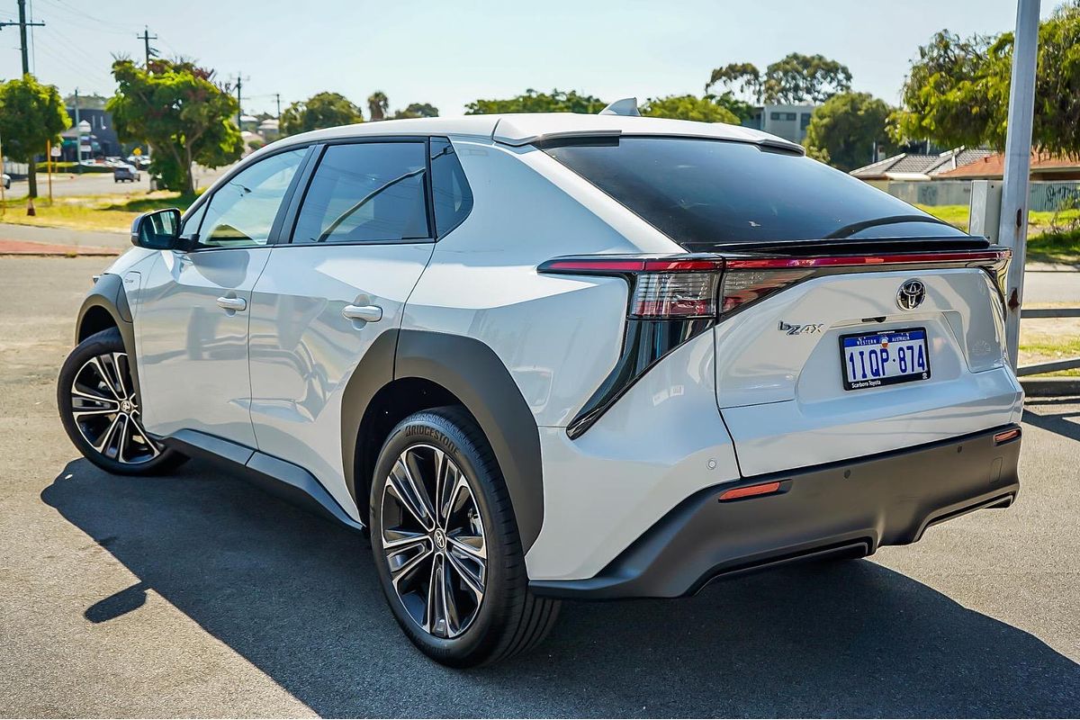 2024 Toyota bZ4X XEAM10R