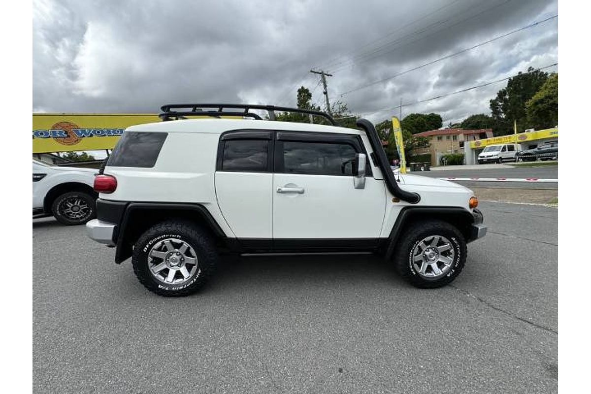 2013 Toyota FJ Cruiser GSJ15R