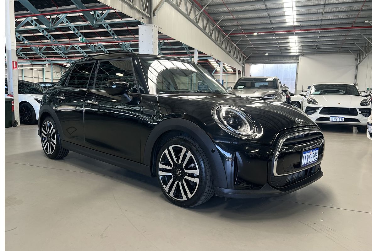 2022 MINI Hatch Cooper Classic F55 LCI-2
