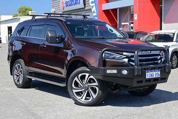 2022 Isuzu MU-X LS-T