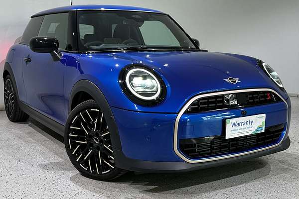 2024 MINI Cooper S Favoured F65