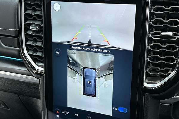 2023 Ford Everest Platinum 3.0L thumb-15