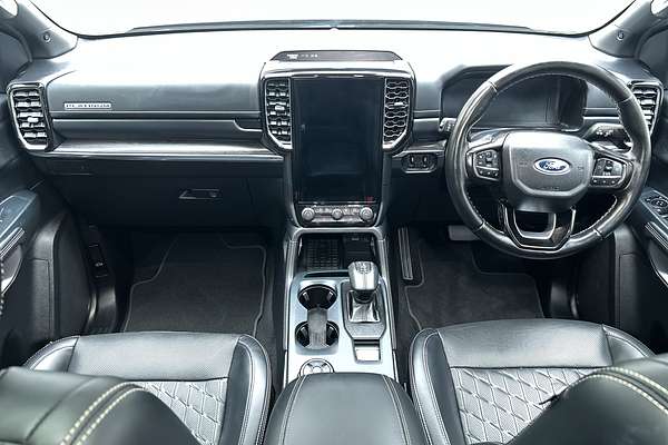 2023 Ford Everest Platinum 3.0L thumb-19